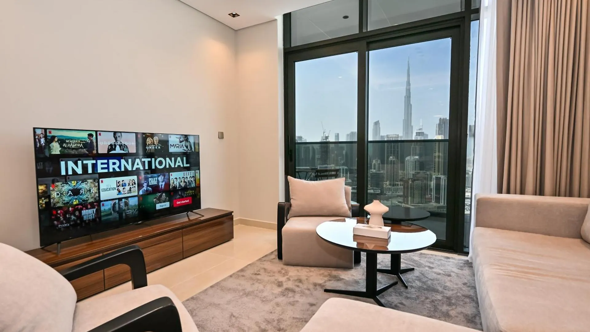 Stunning 1 Bdr Luxury With Burj Khalifa View Apartment Dubai