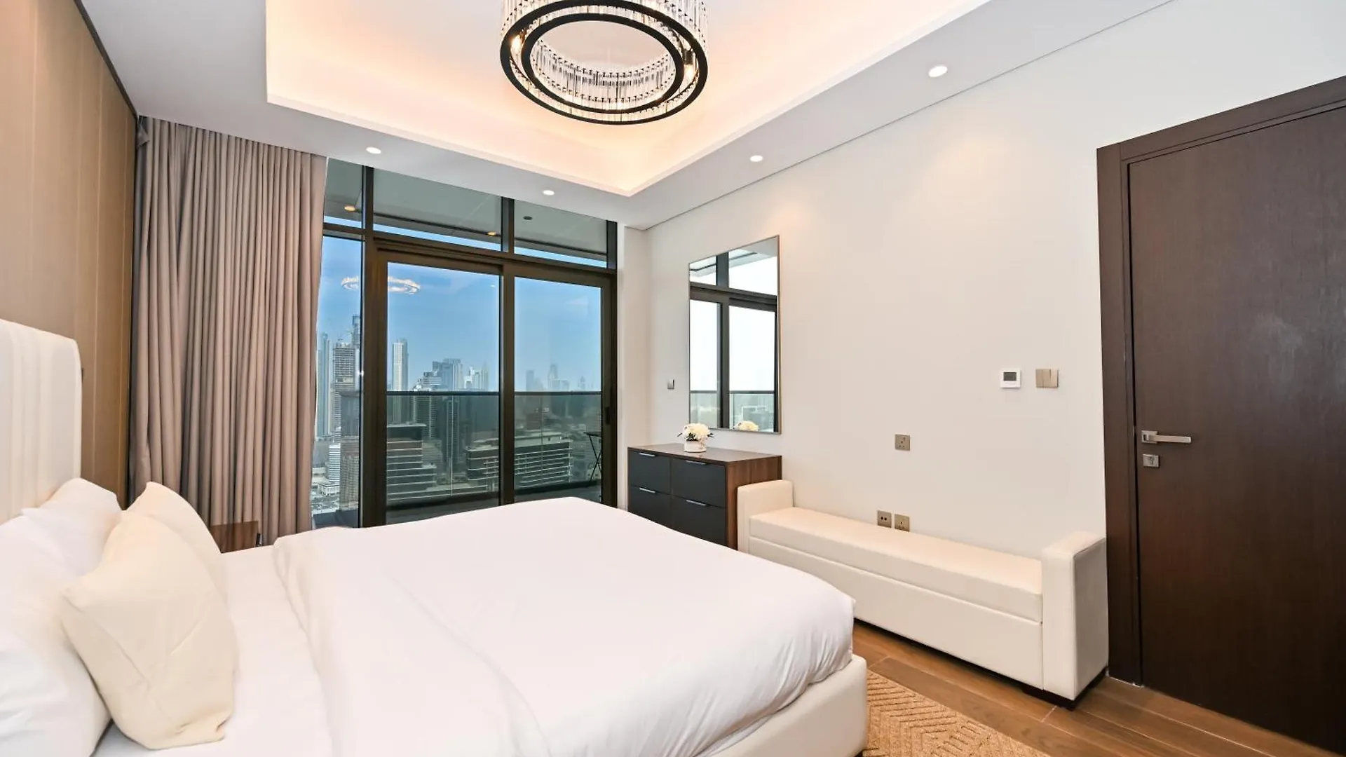 Stunning 1 Bdr Luxury With Burj Khalifa View Apartment Dubai