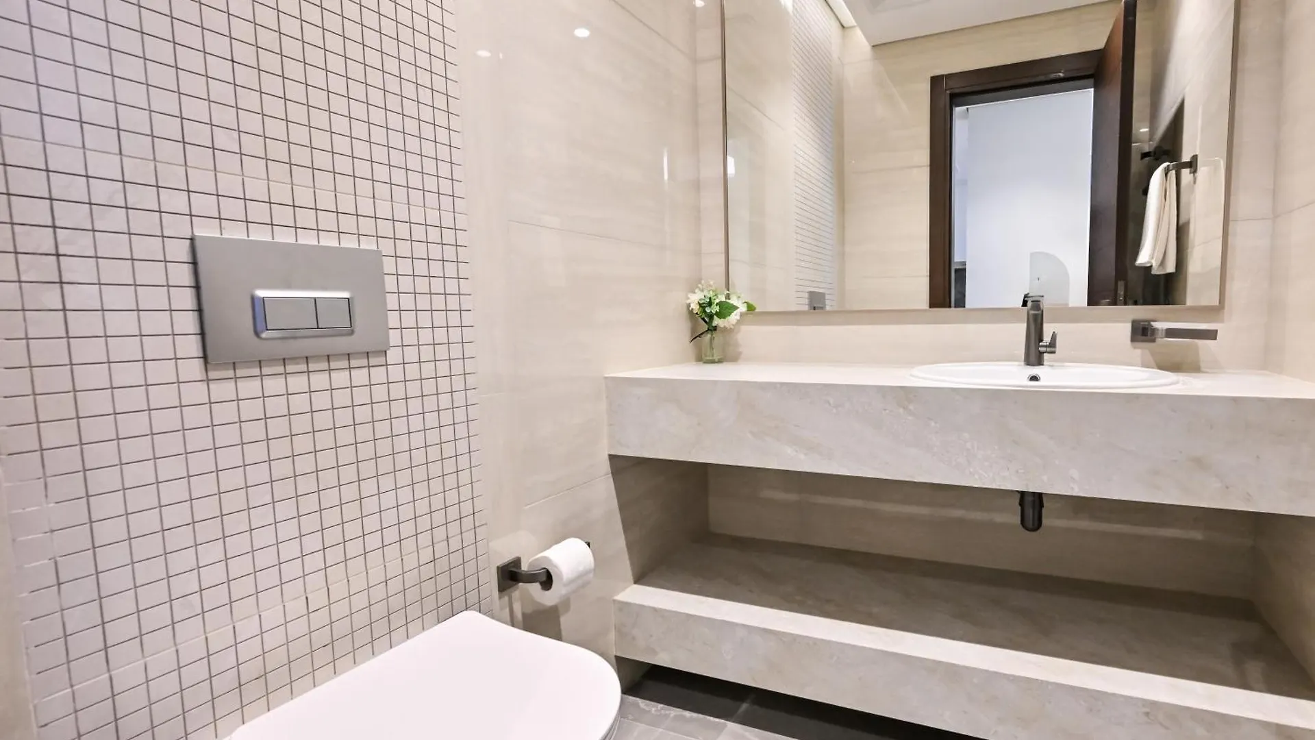 Stunning 1 Bdr Luxury With Burj Khalifa View Apartment Dubai